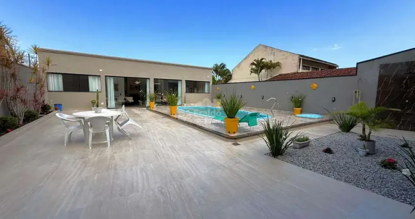 Casa com 5 quartos à venda na Rua Osíris Ricardo Dos Santos, 1065, Balneário Ipacaraí, Matinhos