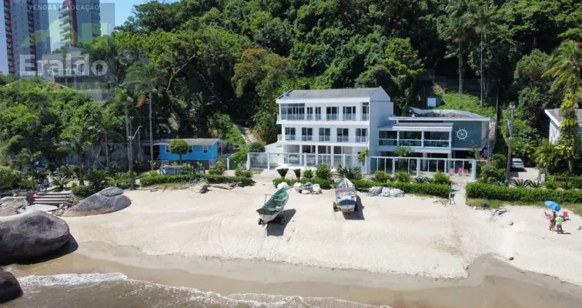 Casa com 3 quartos à venda na Rua Agílio Leão Macedo, Caiobá, Matinhos
