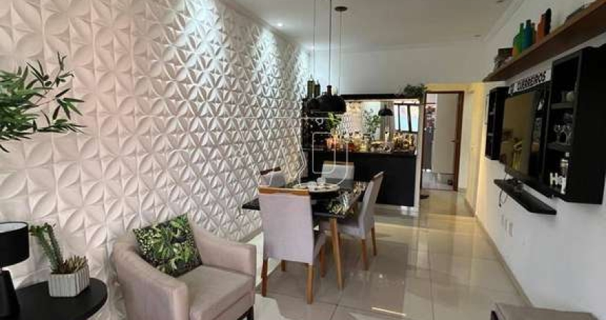 Casa reformada, possui  4 quartos/2suítes em  Itaboraí - RJ