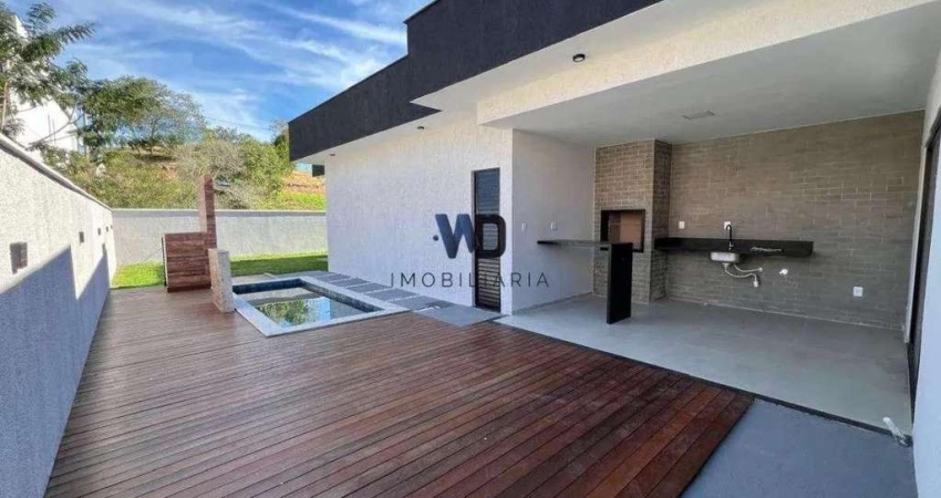 Casa em condomínio moderna dentro de condomínio em Maricá