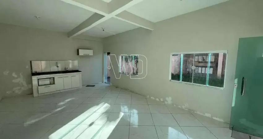 Vendo casa grande com terreno de 400m² - Aceita financiamento