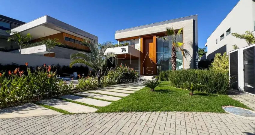Casa primeira locação Alphaville, 4 suítes com elevador.