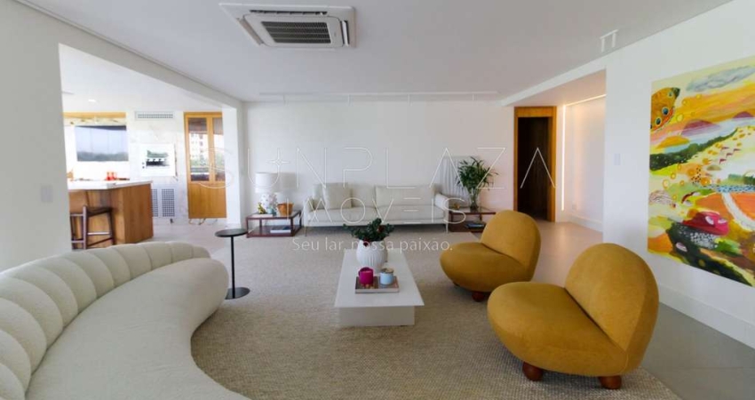 Apartamento 4 quartos sendo 4 suítes, decorado por arquiteta, finamente decorado, 300m², Península Fontvieille.