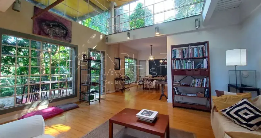 Casa Ampla à venda com 234m2 - 3 suítes - Lagoa Rodrigo de Freitas