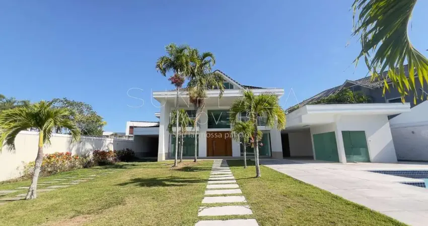 Casa com 900m² para venda r$ 9.900.000 ou locação no condominio santa monica jardins na barra da tijuca .