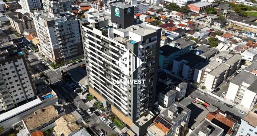 Excelente Apartamento com 130 metros privativos e vista livre distribuidos em 3 Quartos e 3 Suítes no Bairro Nossa Senhora do Rosário em São José-SC