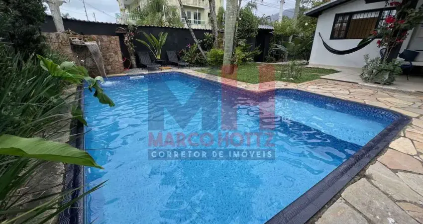 Casa com 3 quartos, Flórida, Praia Grande - R$ 1 mi, Cod: 207572