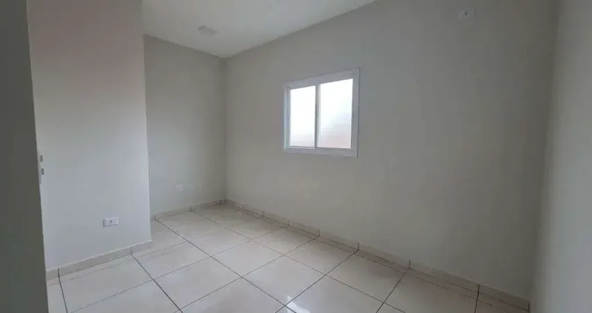 Sobrado de Condomínio com 2 quartos, Anhanguera, Praia Grande - R$ 255 mil