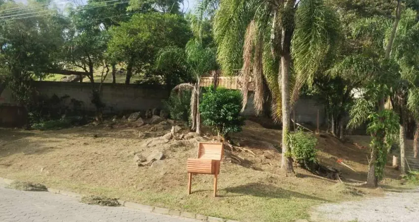 Terreno à venda na Praia da Ferrugem, Garopaba 