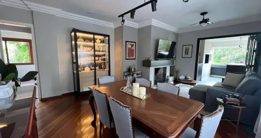 Apartamento para Venda em Porto Alegre, Petrópolis, 3 dormitórios, 1 suíte, 4 banheiros, 1 vaga