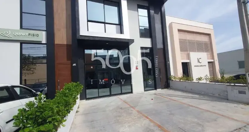 Galpão Comercial para Locação em Itu-SP - Bairro Itu Novo Centro - 3 Salas, 5 Banheiros, 3 Vagas de Garagem - 350m² de Área.