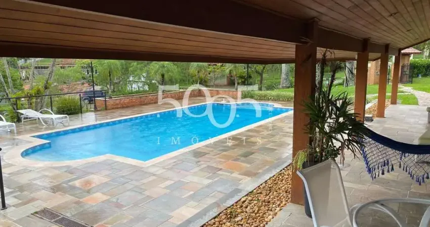 Casa mobiliada para locar no condomínio city castello, com 5 quartos, piscina e campo de futebol