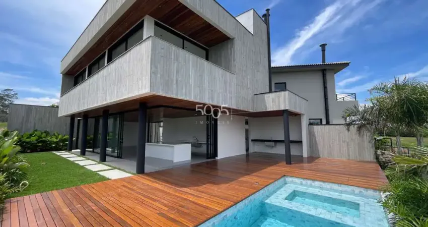 Linda casa recém construída no condomínio villas do golf, em uma localização privilegiada, com linda vista para o horizonte e projeto por sala03