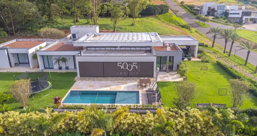 Imóvel térreo para venda e locação mobiliado no condomínio Terras de São José II com 557m2 de construção e 2160 de terreno.