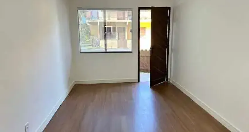 Casa em condomínio fechado com 2 quartos à venda na Rua Dezoito, Parque Burle, Cabo Frio