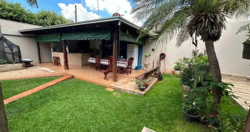 Casa com 3 quartos à venda no Jockey Club, Barretos 