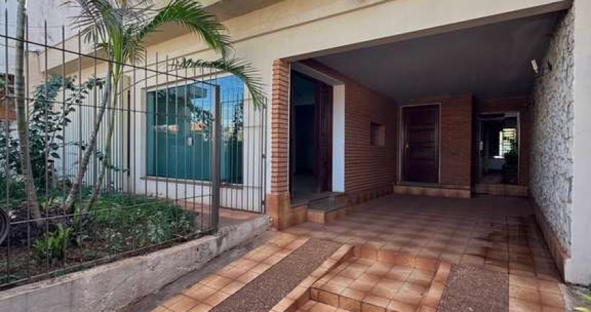 Casa, Salão e Barracão à Venda no Bairro Centro - Barretos/SP