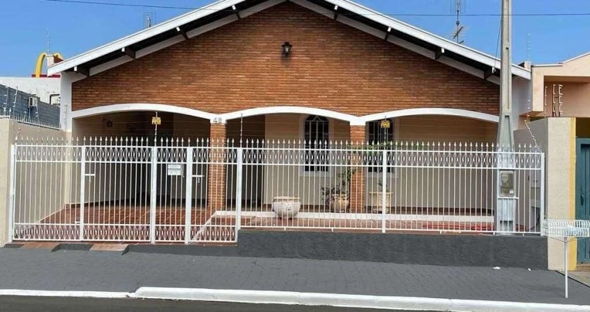 Casa com 3 quartos à venda no Centro, Barretos 