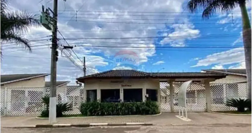 Linda casa em condomínio Residencial Sant'Ana em Araçoiaba da Serra