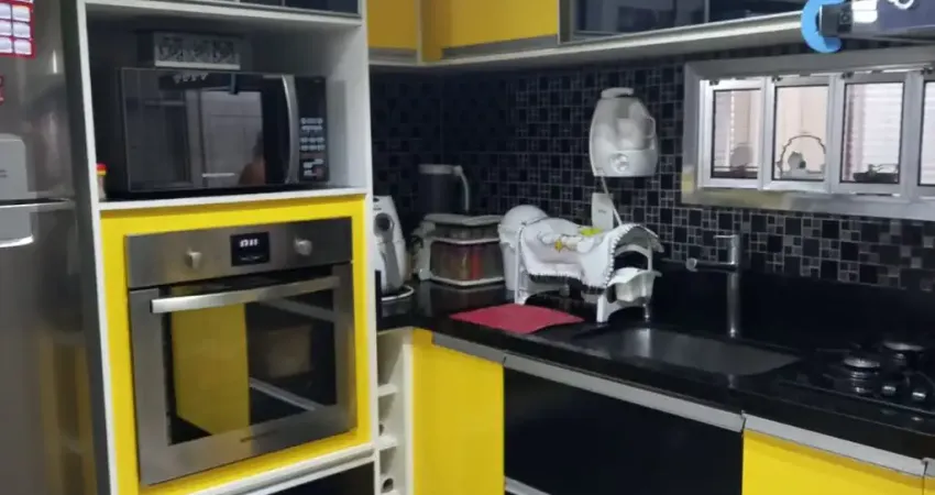 Oportunidade de Compra – Imóvel Completo ao Lado da Estação Mendes!