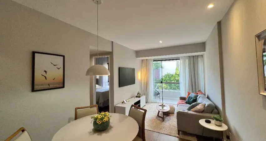 Oportunidade! Belíssimo apartamento com 2 quartos, sendo 1 suíte, 73m², 3 banheiros e 1 vaga de garagem em condomínio fechado com toda infraestrutura!