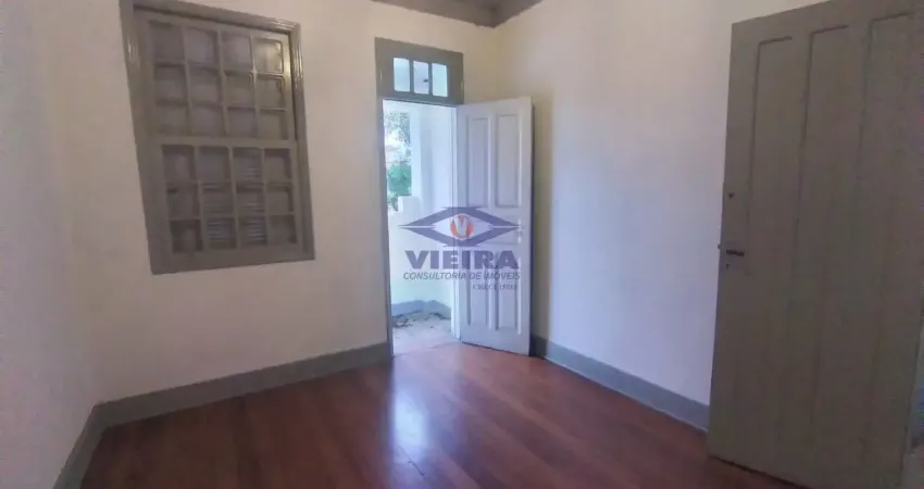Casa com 3 quartos para alugar na Rua Pedro Américo, 148, Campo Grande, Santos
