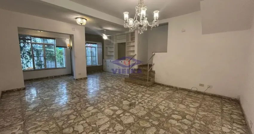 Casa Ampla no Embaré/Santos - 4 Vagas, Edícula e Ambientes Espaçosos!