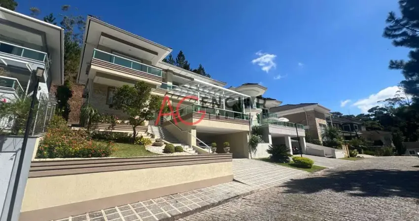 Casa à venda no bairro Pimenteiras - Teresópolis/RJ