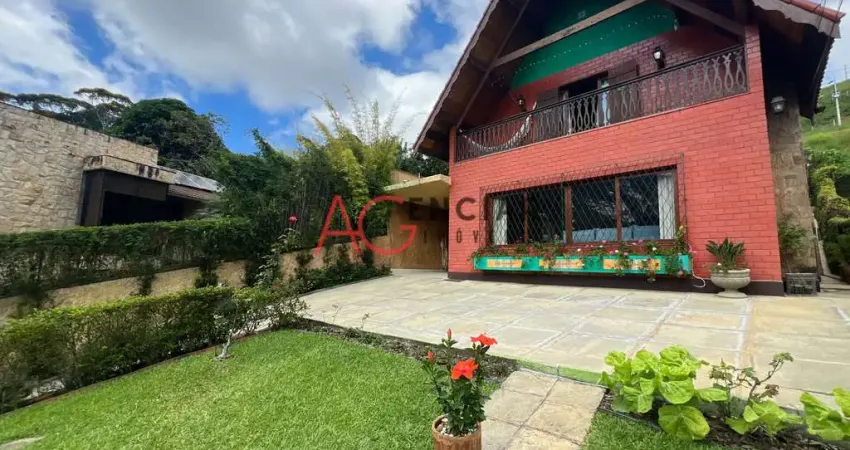 Casa à venda no bairro Ermitage - Teresópolis/RJ
