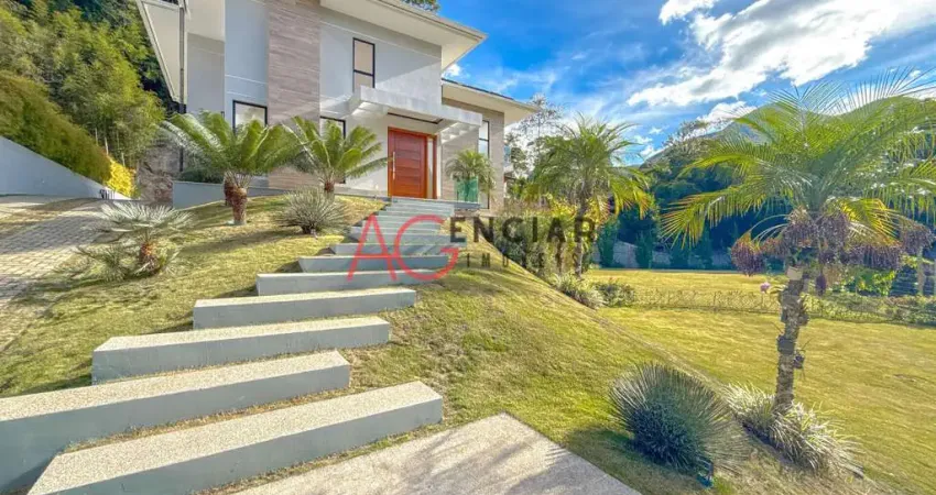 Casa no condomínio Vale dos Eucaliptos em Teresópolis