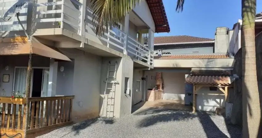 CASA no JOÃO COSTA com 6 quartos para VENDA, 214 m²