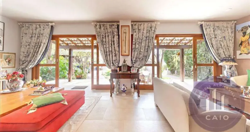 Casa com 3 dormitórios a venda, 320m² por R$ 2.899.000,00 - Alphaville/SP