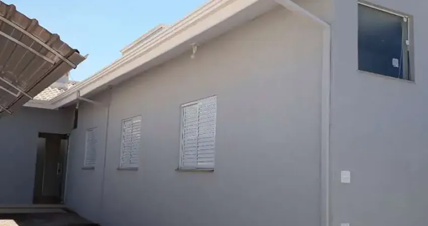 Casa à Venda em Jardim Santa Cruz - 3 Dormitórios por R$320.000