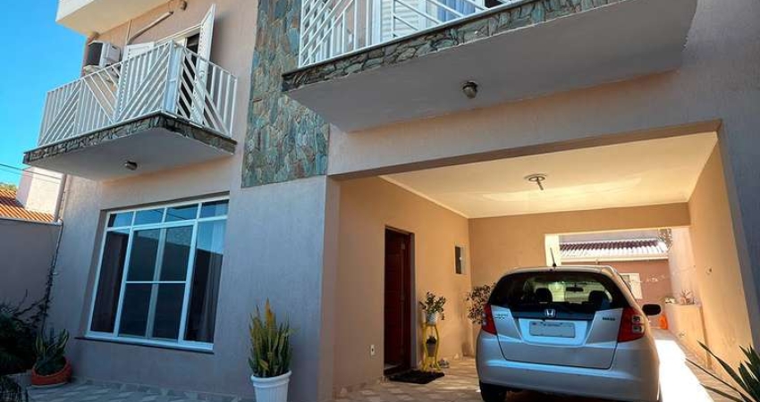 Casa à Venda no Jardim Itamaraty, Mogi Guaçu, 3 Dorms, 194m²