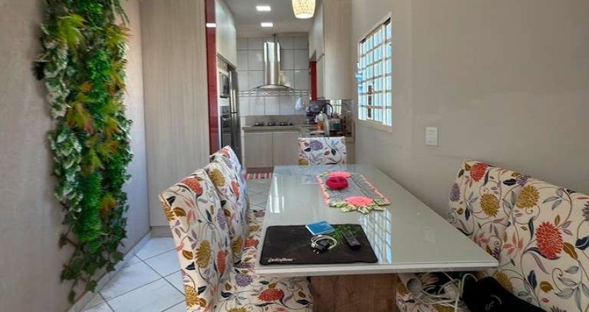 Casa à Venda no Parque dos Eucaliptos, Mogi Guaçu, 2 Dorms