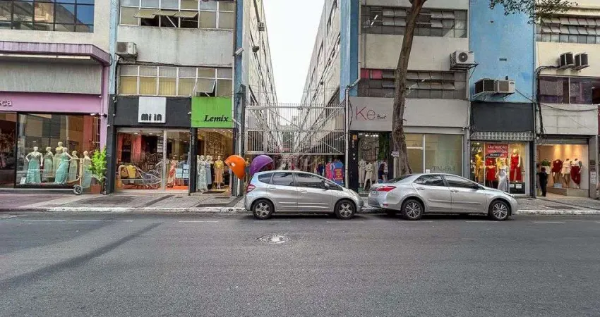 Loja Comercial para Aluguel no Bom Retiro, São Paulo - 72m² em Galeria