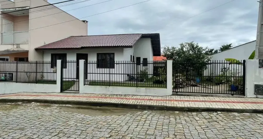 Casa para venda em barra velha, centro, 2 dormitórios, 1 suíte, 2 banheiros, 4 vagas