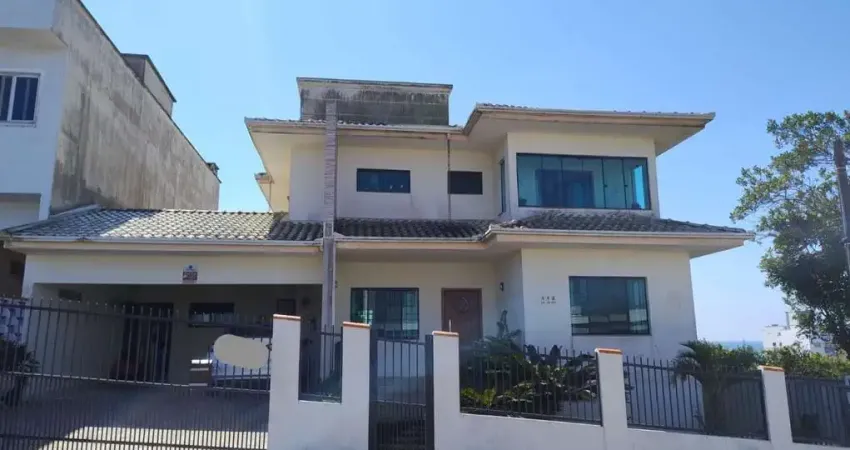 Casa para venda em barra velha, centro, 4 dormitórios, 2 suítes, 4 banheiros, 4 vagas