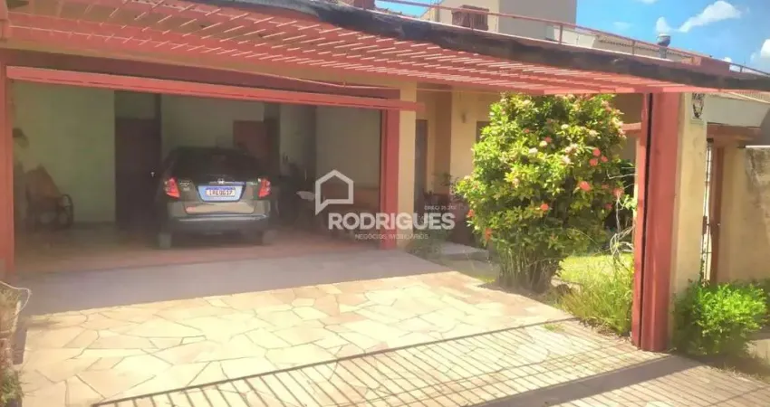 Casa com 3 quartos à venda na Rua Regina Mundi, 131, Cristo Rei, São Leopoldo