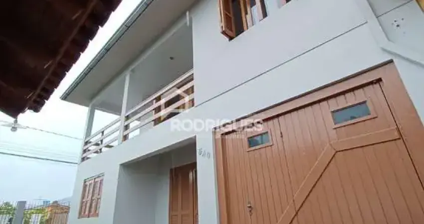 Casa com 3 quartos para alugar na Rua Espírito Santo, 540, Scharlau, São Leopoldo