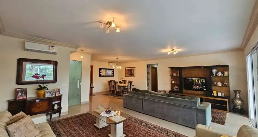 Apartamento de Luxo: 181m², 3 Quartos, 3 Suítes - Condomínio VERONE I.