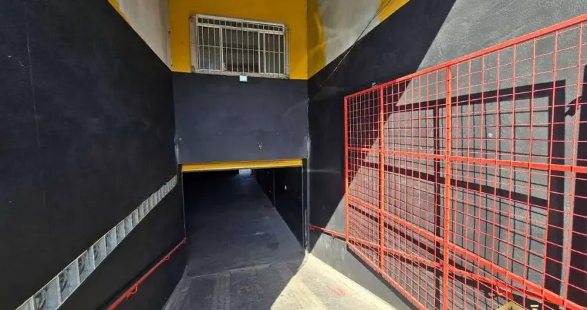 Excelente Salão Comercial sendo 270m² com 2 Vagas no Veloso em Osasco.