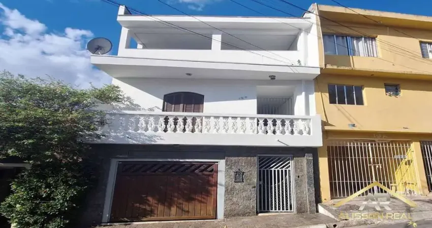 Sobrado à venda com 3 Quartos sendo 1 Suíte, e 252m² -  aceita PERMUTA!
