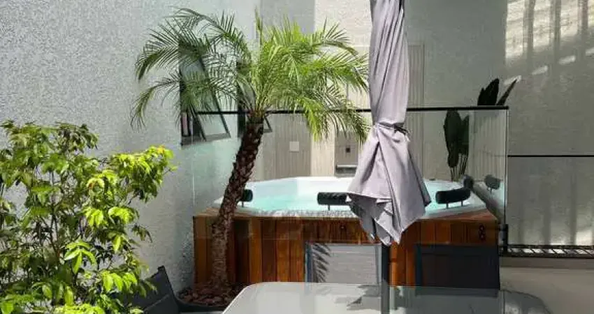 Linda casa bem localizada! com 4 Quartos, 1 suíte e 4 vagas.