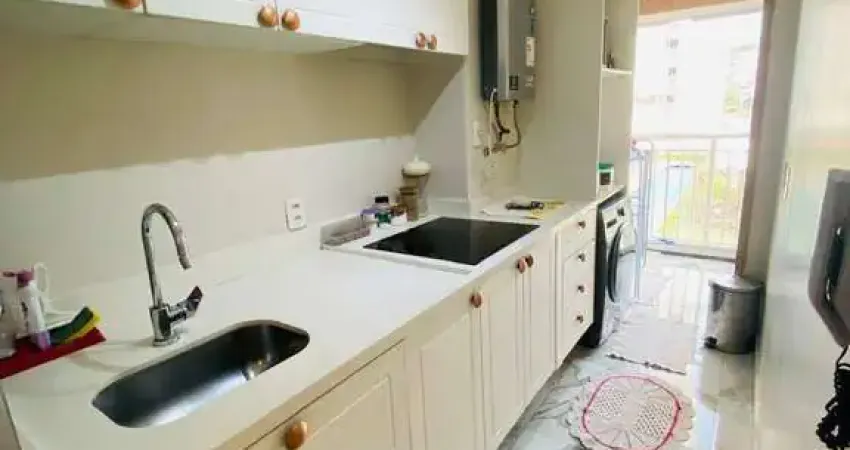 Lindo Apartamento 50m² - 02 dormitórios e varanda gourmet - R$ 370.000,00.