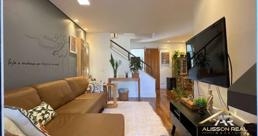 Bela Casa com 3 Dorms, 1 St, com 224m² - Santana de Parnaíba - SP.