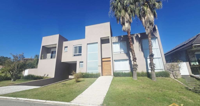 Casa à Venda em Condomínio com 4 Suítes no Solaia sendo 720m².