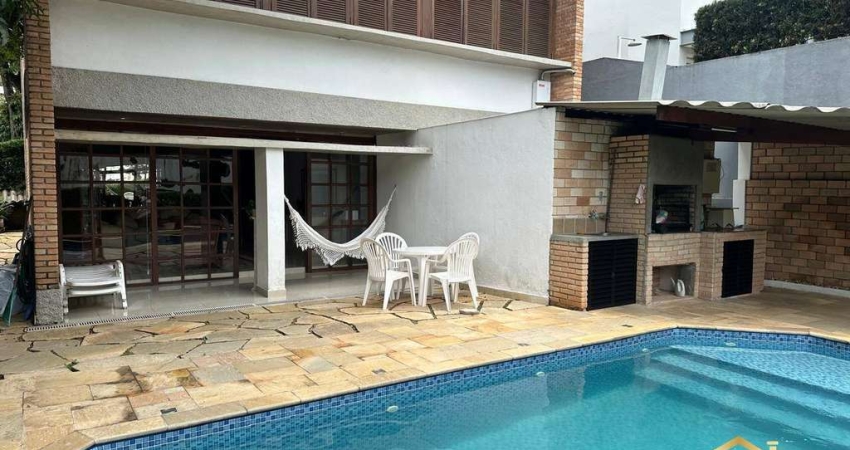 Oportunidade! casa em cond. Resid. 3 Dorms, 1 St. 360m² - Alphaville - SP.