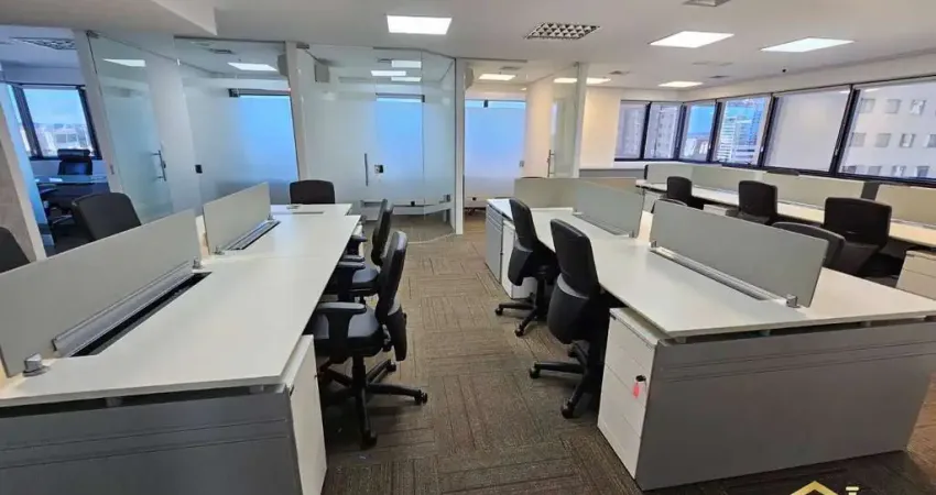 Sala Comercial Mobiliada, 220m² - 6 Banheiros em Alphaville - SP.