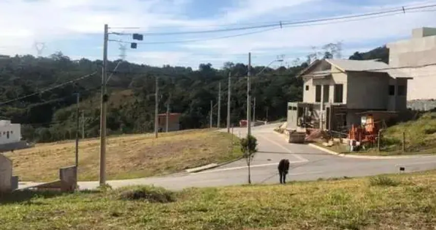 Terreno de 130,79m² em cond. fechado terra nobre granja vianna.